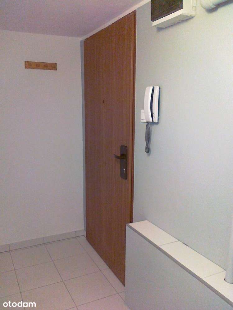 Urocza kawalerka blisko centrum - Pełny obrazek: 4/13