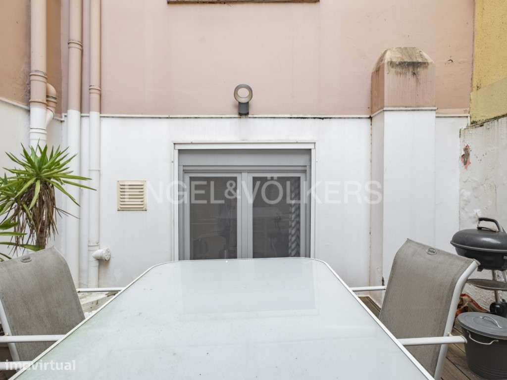 T1 único em Campo de Ourique com terraço amplo - Grande imagem: 4/25