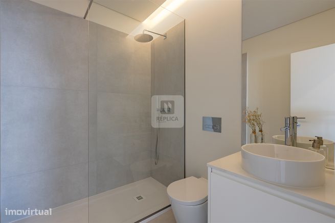 Moradia T3, com jardim e piscina-36
