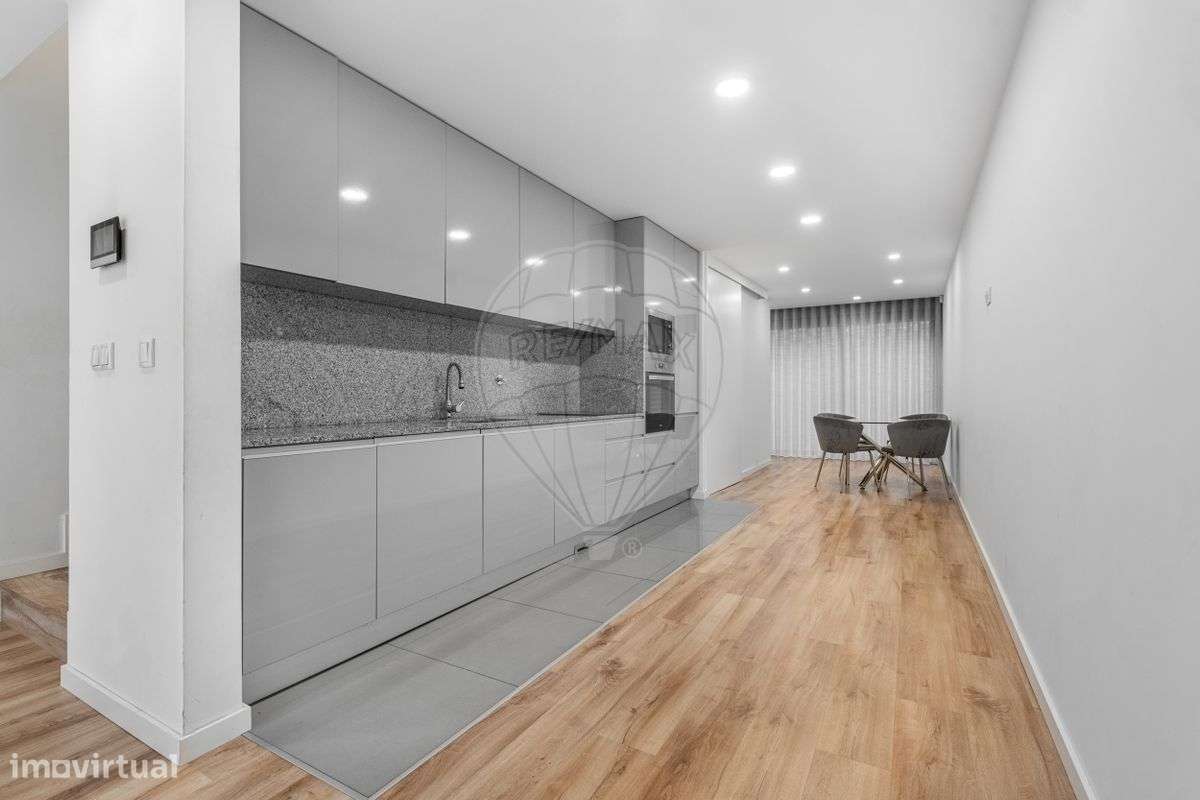 Moradia T3 para venda - Grande imagem: 1/44