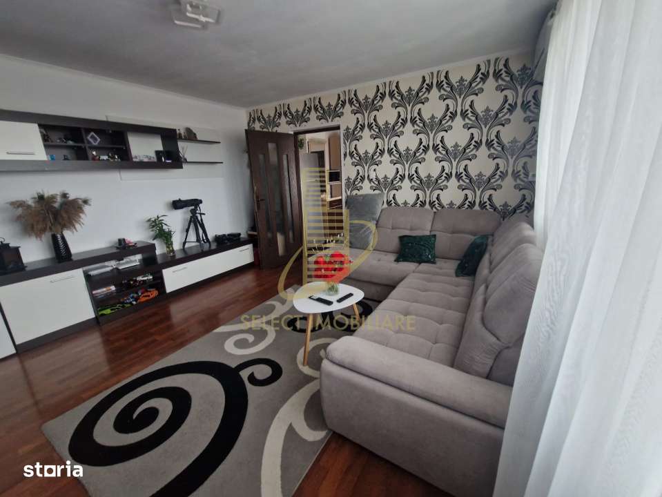 Apartament de 3 camere, decomandat, 67 mp., zona Han.-2