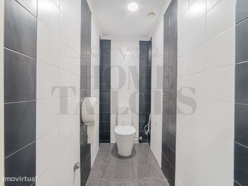 Trespasse de Clínica de Beleza - Localização Premium em Almada-23