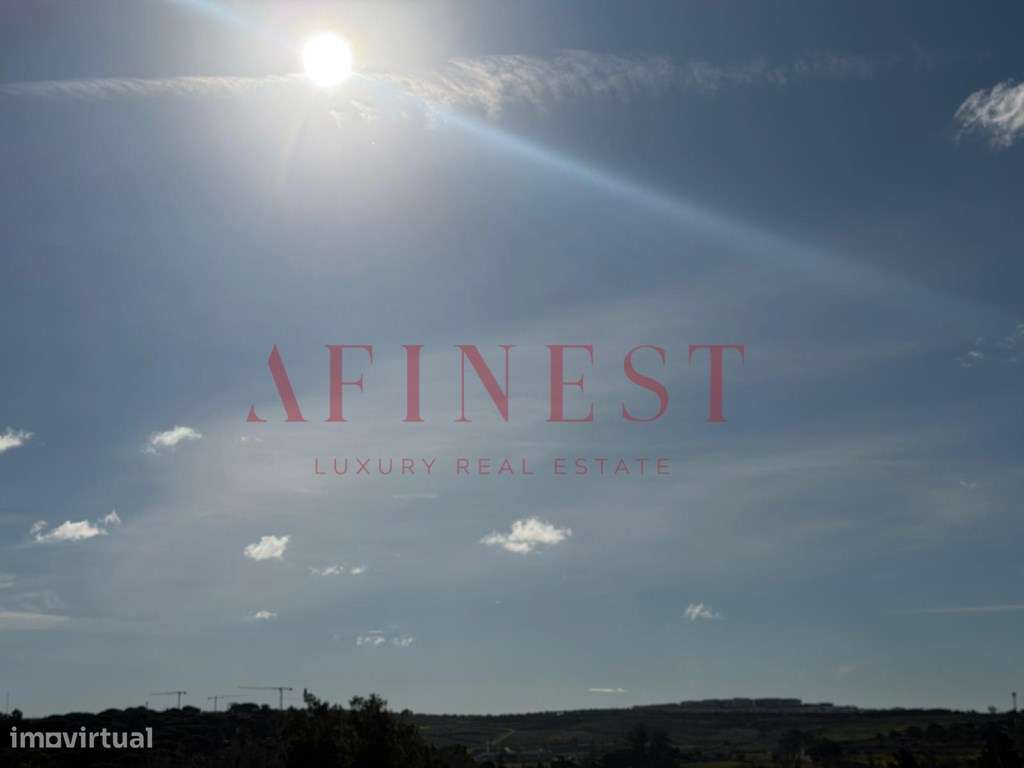 Apartamento T3 com varanda todo remodelado em Queluz-7