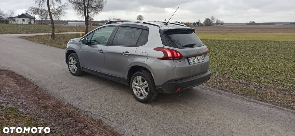 Peugeot 2008 1.2 Pure Tech GPF Style S&S - 16