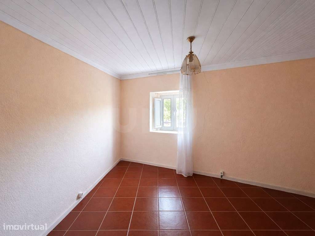 Muito Mais do Que Parece: Casa com traça tipicamente beirã. T1 com ...-9