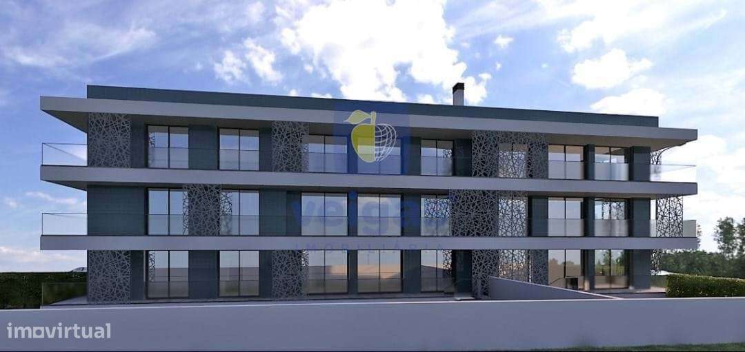 Apartamento T4 Novo em Leiria, Parceiros, com garagem box fechada e el-14