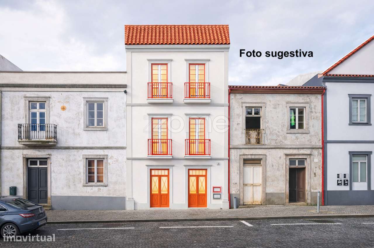 Predio Para Reabilitacao Com Projeto Na Vila Do Porto Santa Maria