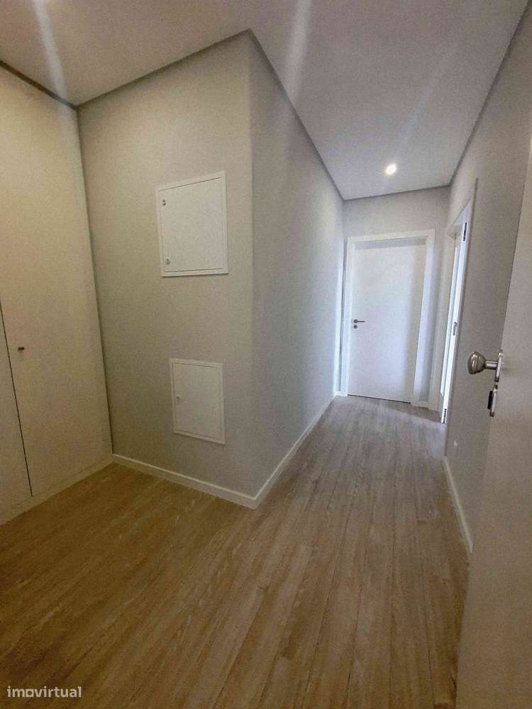 Apartamento t2+2 com terraço panoramico e gragem - Grande imagem: 5/22