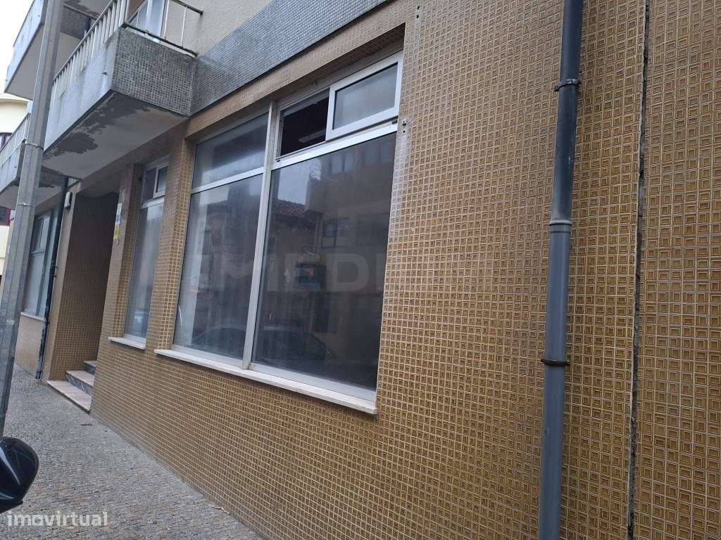 Loja comercial a 30m da praia-9