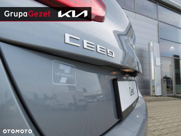 Kia Ceed - 10