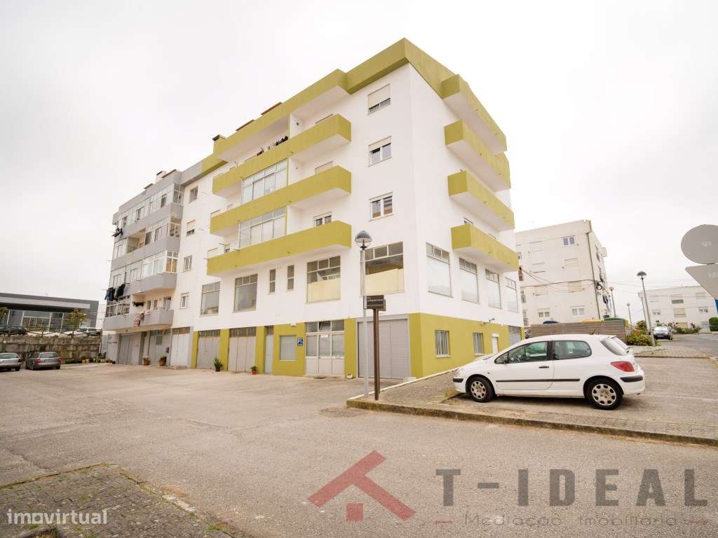 Apartamento T3 na vila da Lourinhã-42
