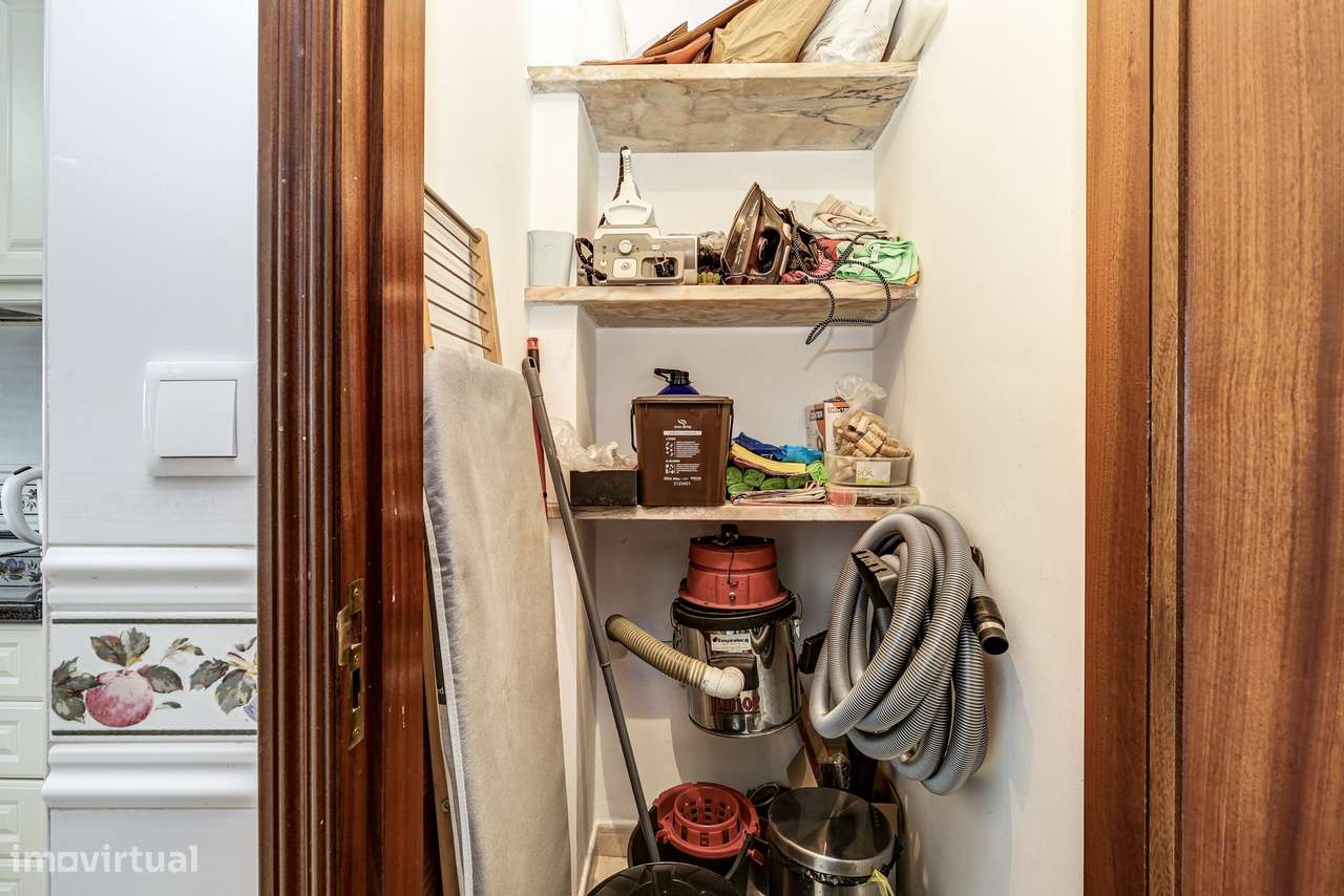 Elegante e confortável T3, com garagem fechada, em condomínio fechado-9