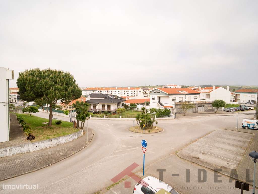 Apartamento T3 na vila da Lourinhã-5