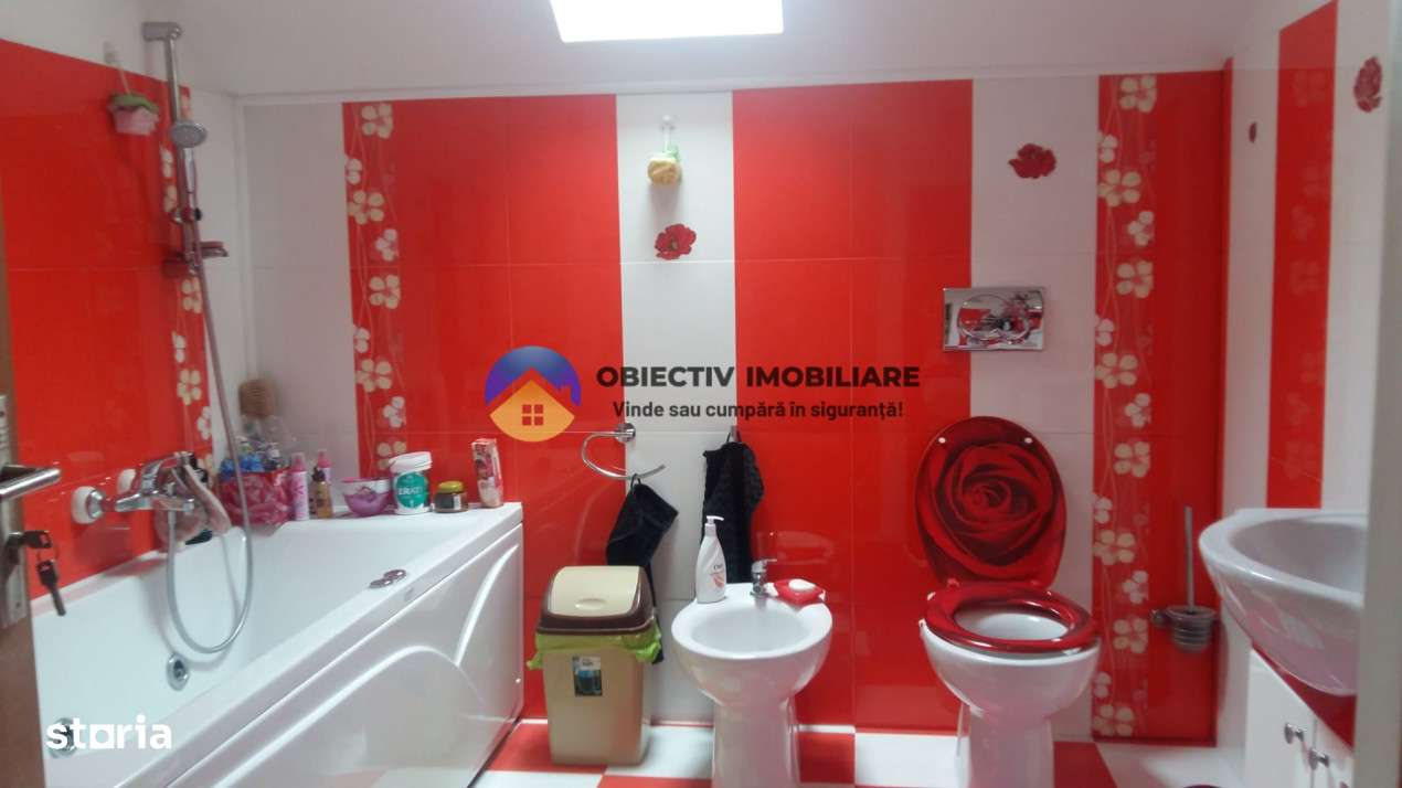 Casa + spatiu comercial la pret de apartament  ,  Precista - Piatra Ne-12