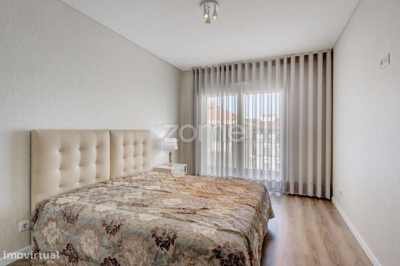 Apartamento T5 Novo em Sacavém-19
