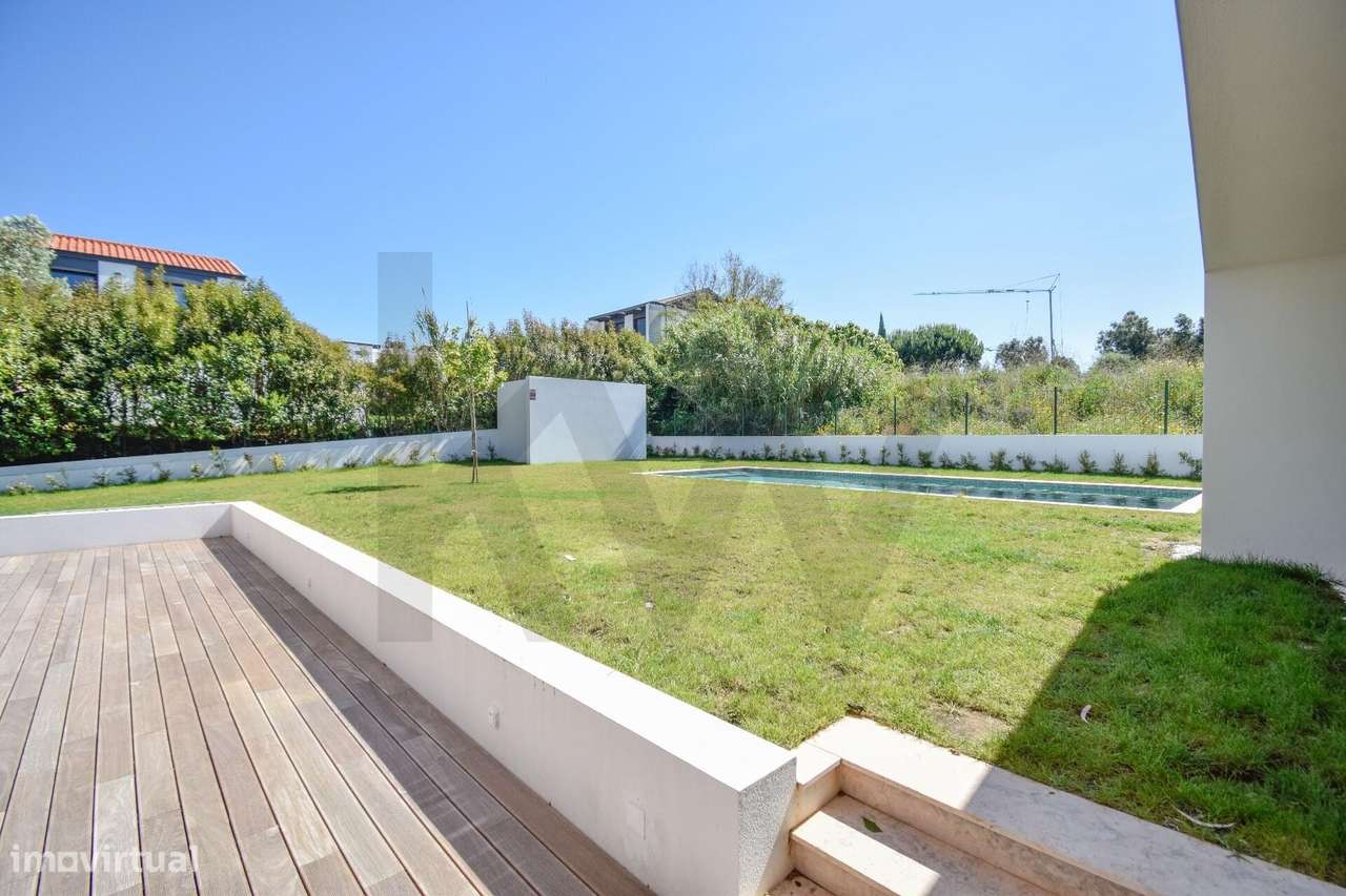 Moradia Contemporânea T5 no Oeiras Golf & Residence-33