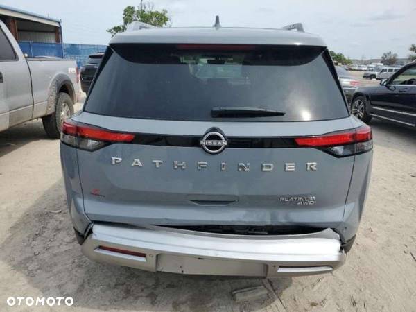 Nissan Pathfinder - 5