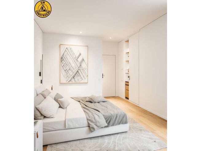 A Casa dos Seus Sonhos Está a Ser Construída!-7