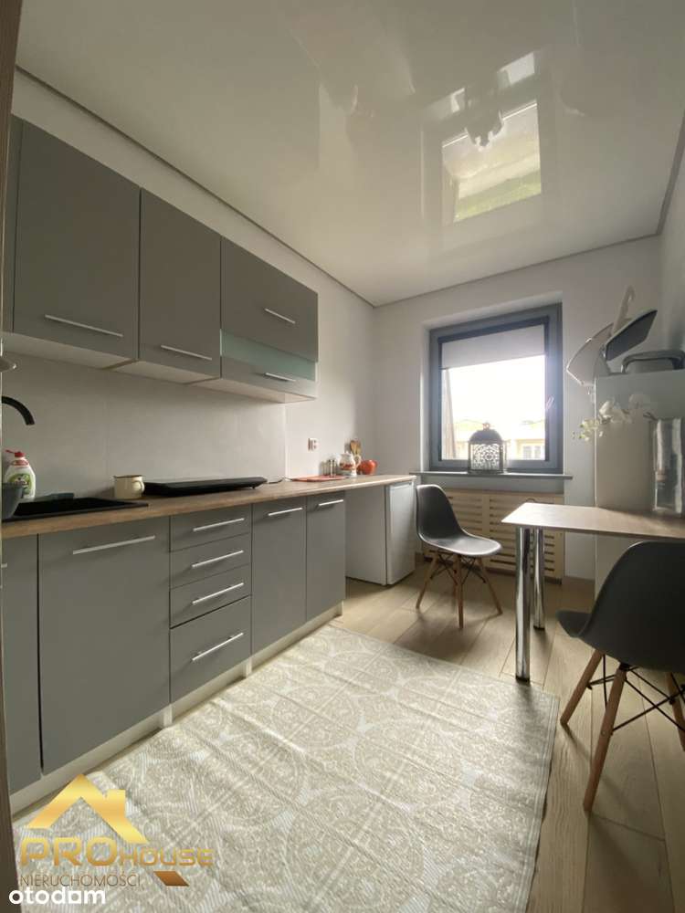 Kawalerka z osobną kuchnią w świetnej lokalizacji - Pełny obrazek: 2/6