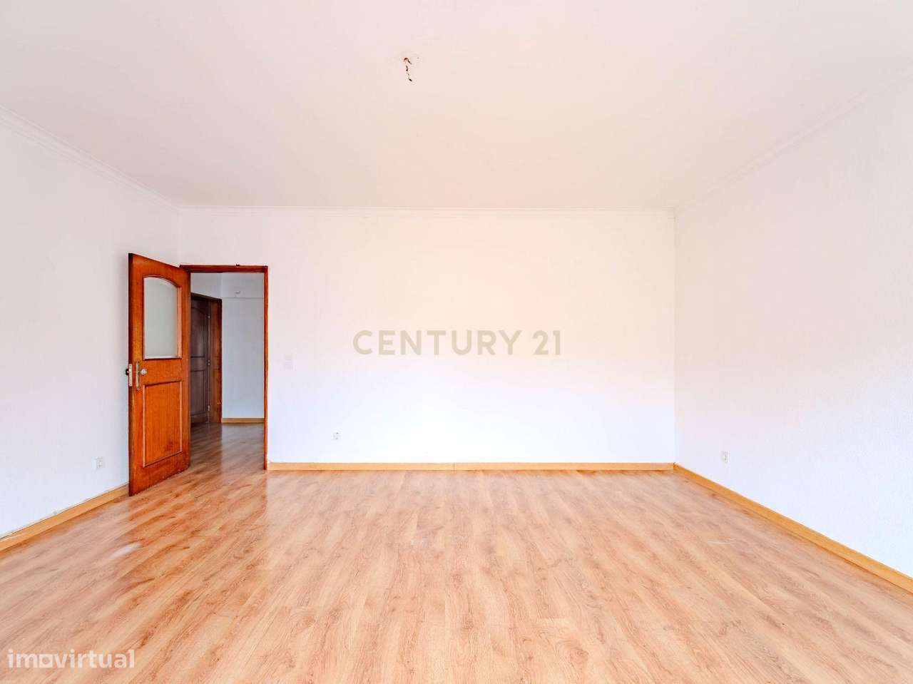 Apartamento T2 com garagem box | Rés-do-chão | Maia-17