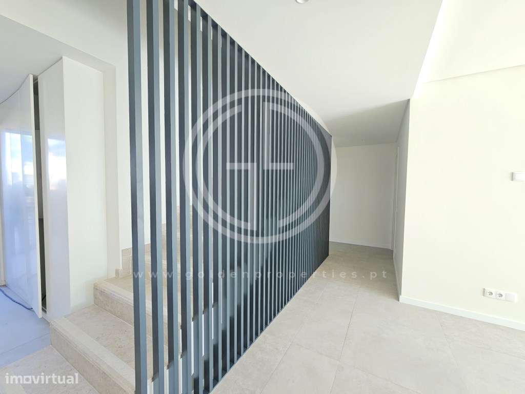 Moradias em Banda T4 em Montenegro, Faro - Grande imagem: 5/93