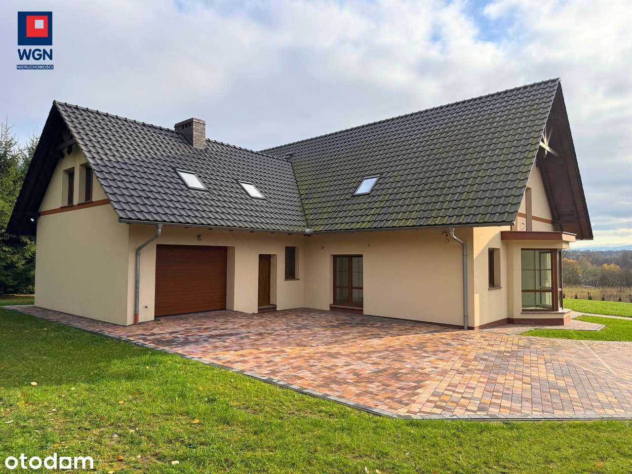 Gustownie wykończony dom w okolicach Kłodzka na sprzedaż.-2