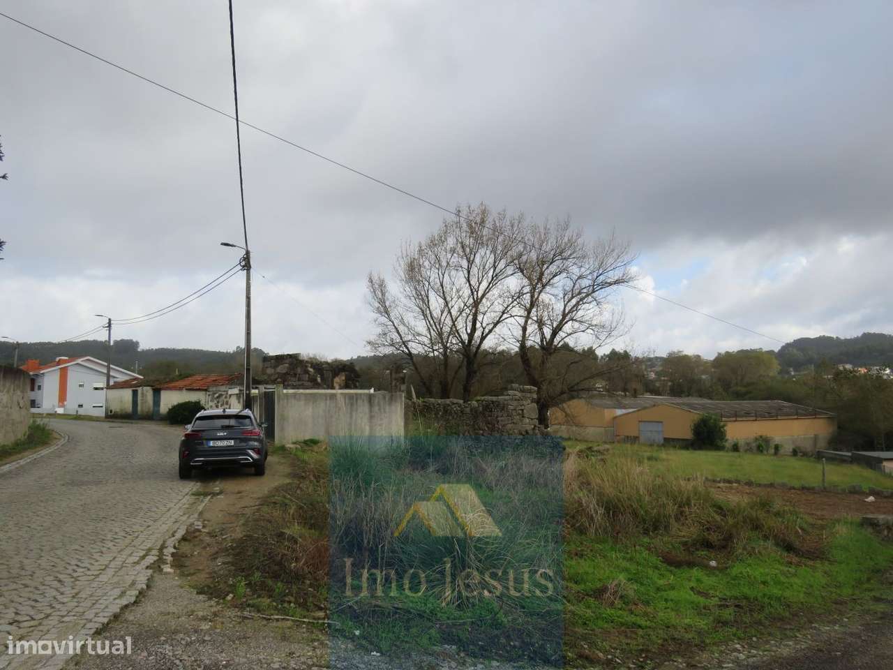 Terreno para construção com 2800 metros em Perosinho-1