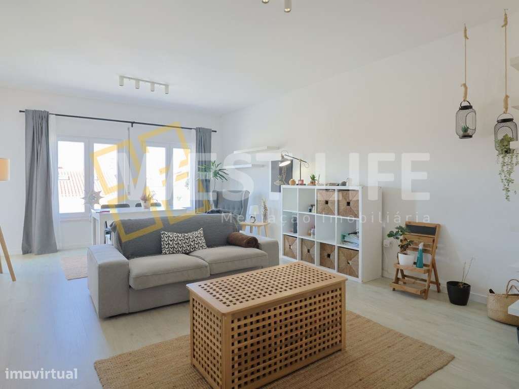 Apartamento T2 em Condomínio Fechado com parque infantil - A 2 minu...-0