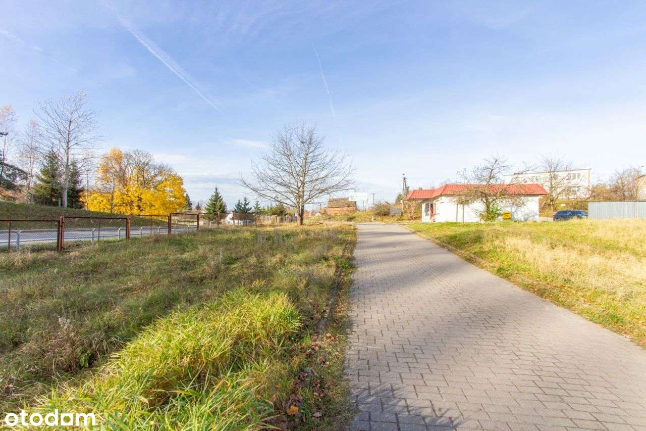Na sprzedaż atrakcyjna działka inwestycyjna-1