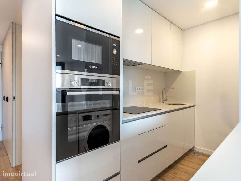 Apartamento T1+1 | 3.º e Último Piso | Varanda | 1 Lugar de Garagem...-9