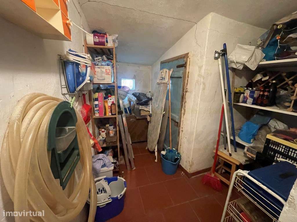 Moradia com Antiga padaria-18