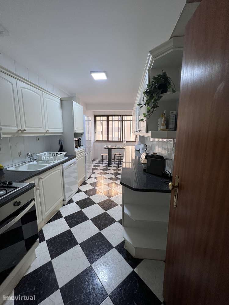 Quarto espaçoso para arrendamento – 10 min de Lisboa - Grande imagem: 5/5