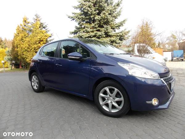 Peugeot 208 1.2 PureTech Style - 8