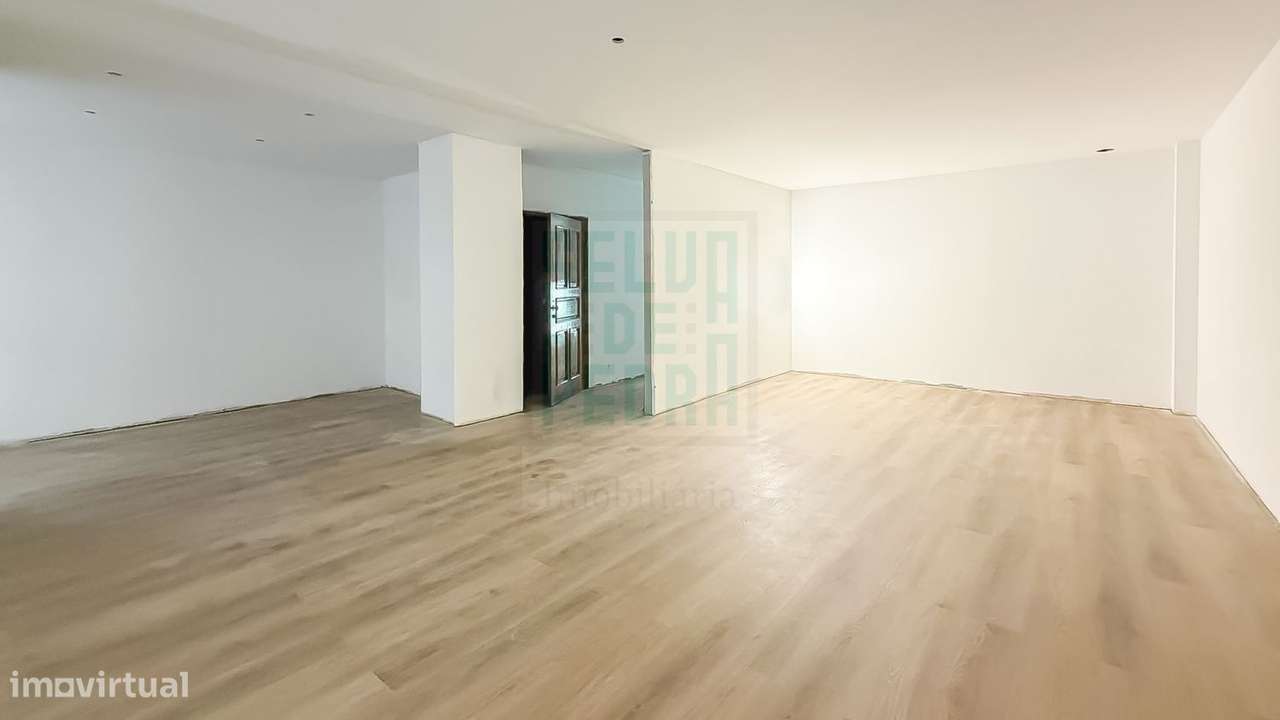 Apartamento T2+1 Centro de Paços de Ferreira-18