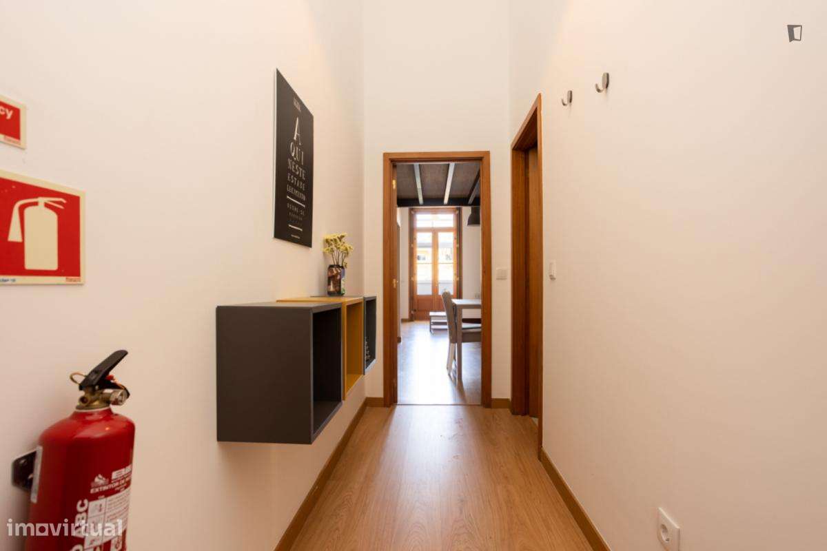 Apartamento com 2 quartos - localizado em Cedofeita Porto - Grande imagem: 2/10