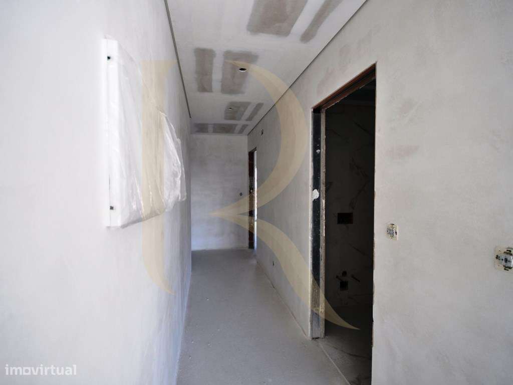 Apartamento T3 novo com elevador e varandas em Santa Marta do Pinha... - Grande imagem: 4/14