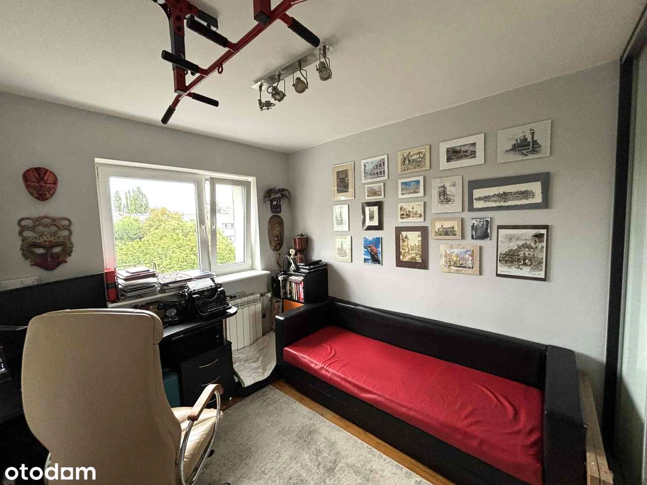 Przestronne 4-pokojowe mieszkanie z balkonem na Starych Bielanach-5