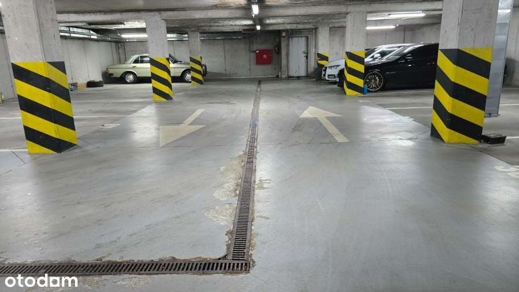 Radomskiego 5 - stanowisko w garażu podziemnym - Pełny obrazek: 4/5