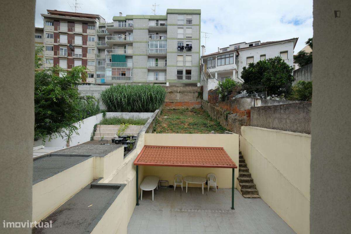 Estúdio - localizado em Alta Universitária Coimbra - Grande imagem: 3/10