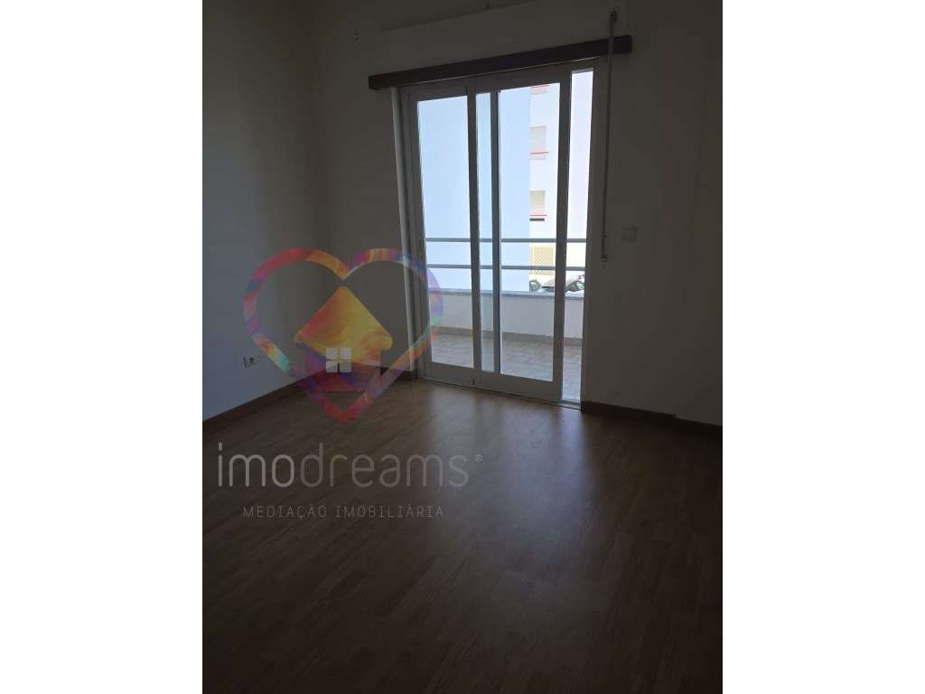 Apartamento T3 em Bom Retiro - Vila Franca de Xira-5