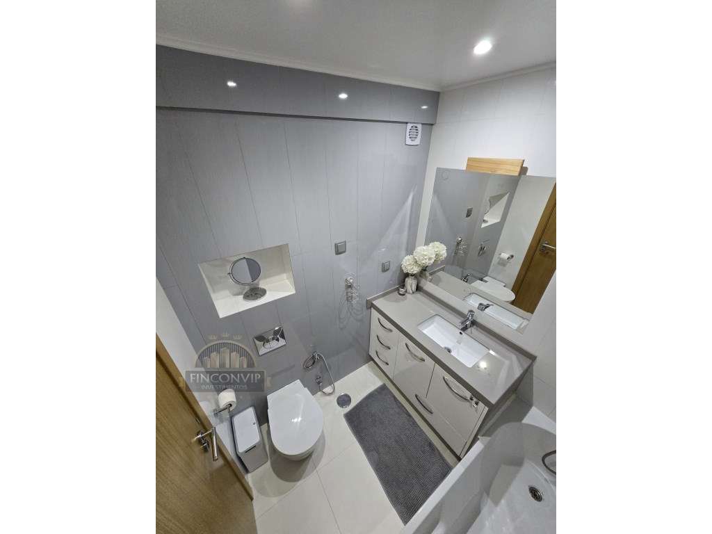 Apartamento T2 em Cascais
* Zona Fontainhas-9