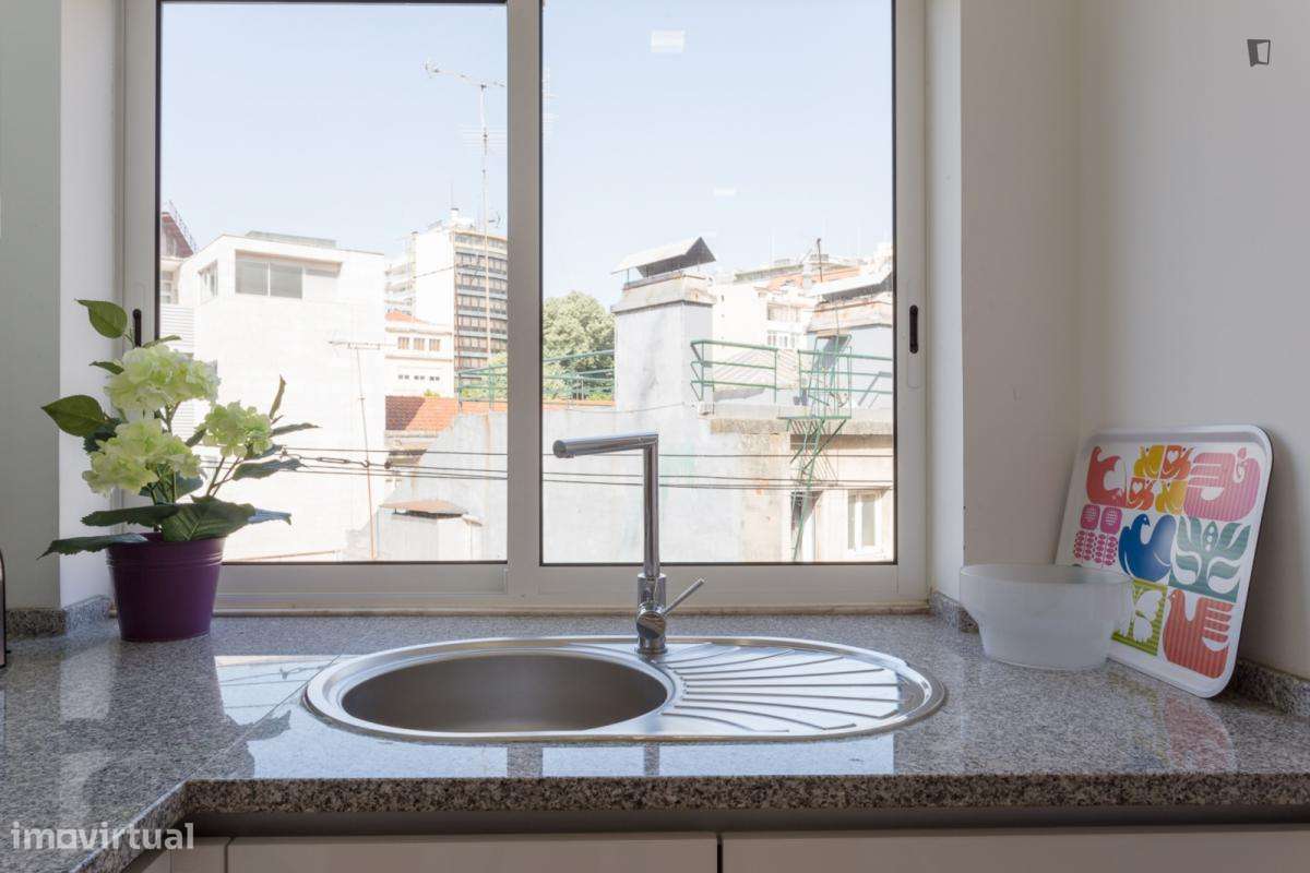 Apartamento com 2 quartos - localizado em Picoas Lisbon - Grande imagem: 5/10
