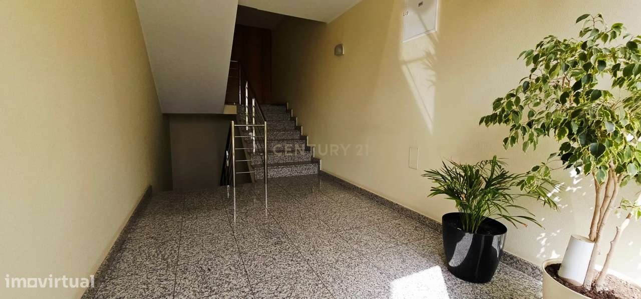 Andar Moradia  T3 em Barqueiros, como Novo-34