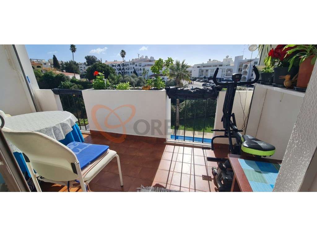Espaçoso apartamento T1 para venda em Albufeira com piscina - Grande imagem: 2/13