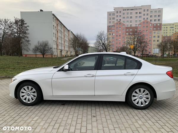 BMW Seria 3 320i Touring - 5