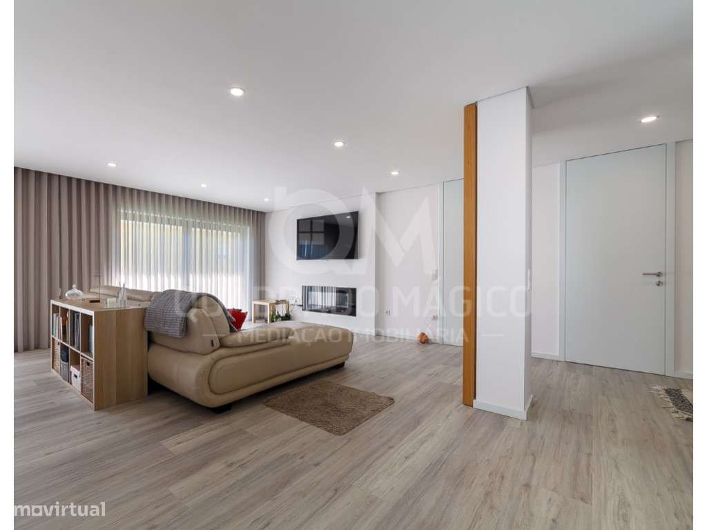 Maravilhosa moradia T3+1, térrea e de linhas modernas a 2 minutos d...-19