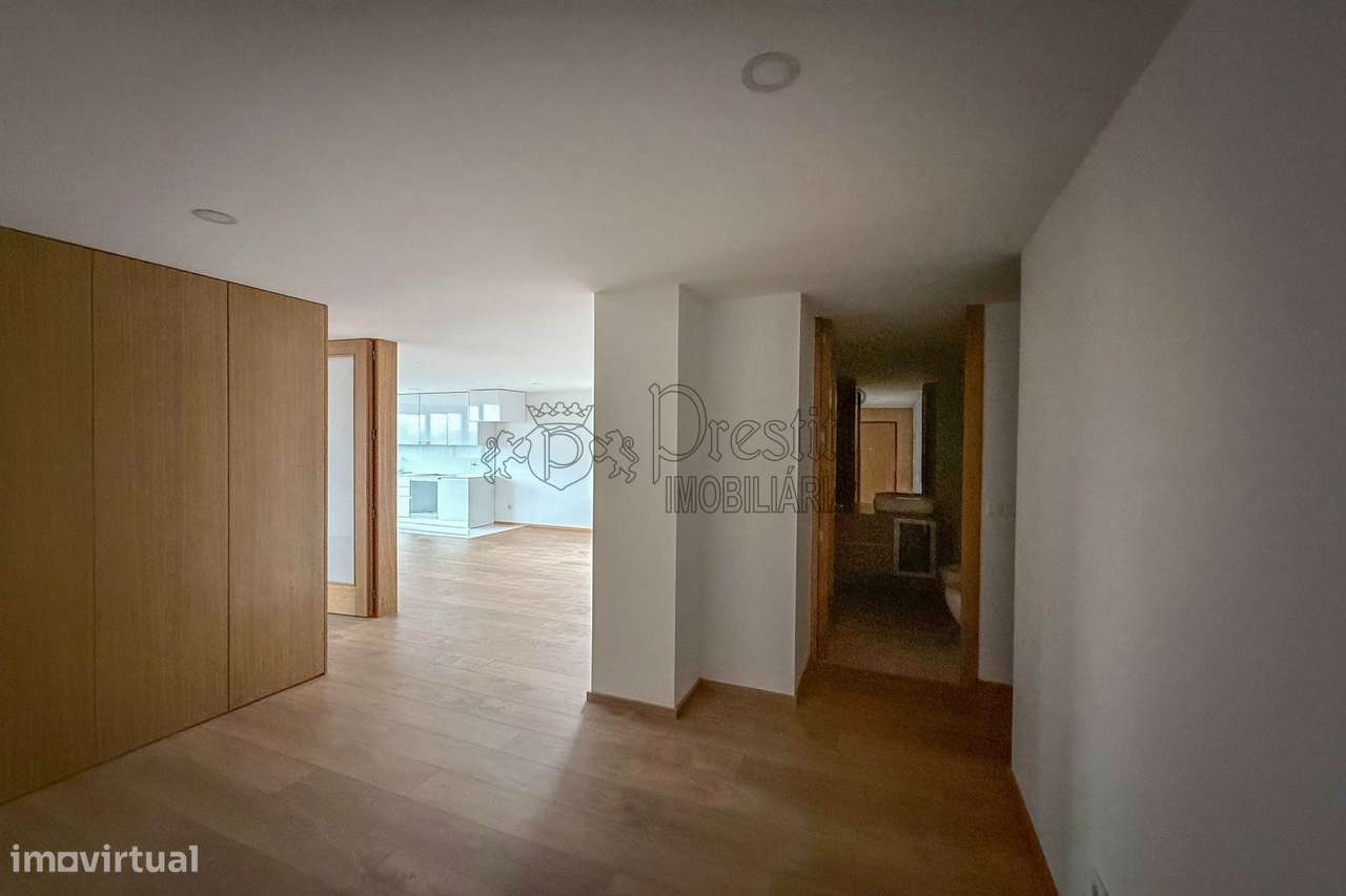 Apartamento T2 para Arrendar em Guimarães - Grande imagem: 5/10