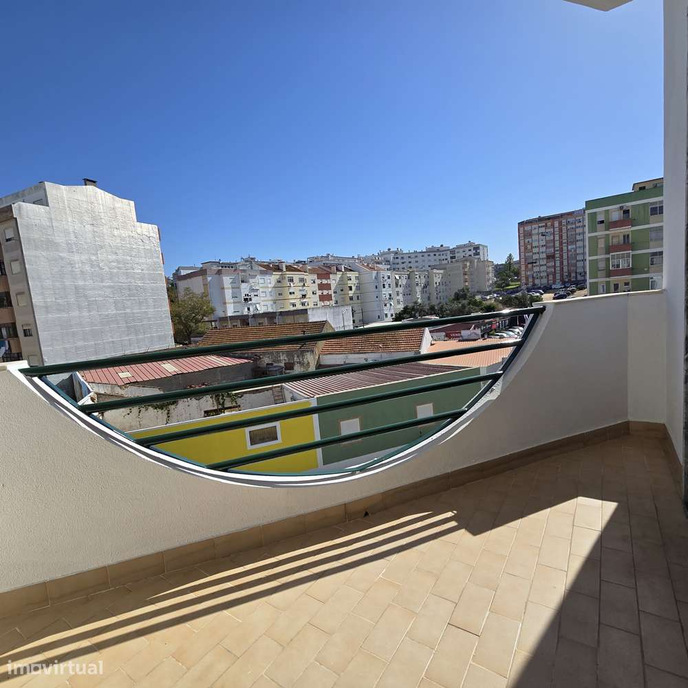 T3 Remodelado 2 Varandas 1 arrecadação-26