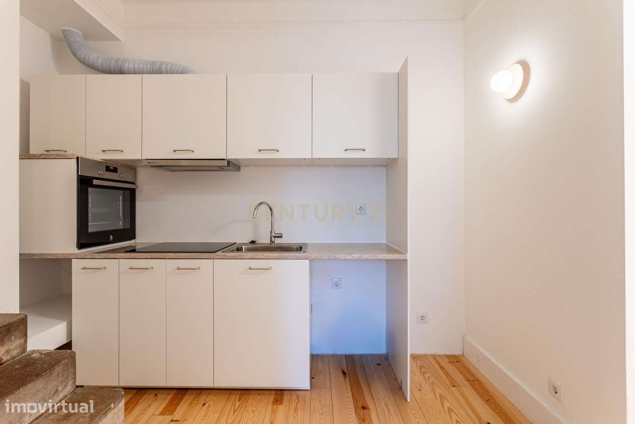 Apartamento T1 remodelado para arrendamento na Av. António Augusto Agu - Grande imagem: 3/15