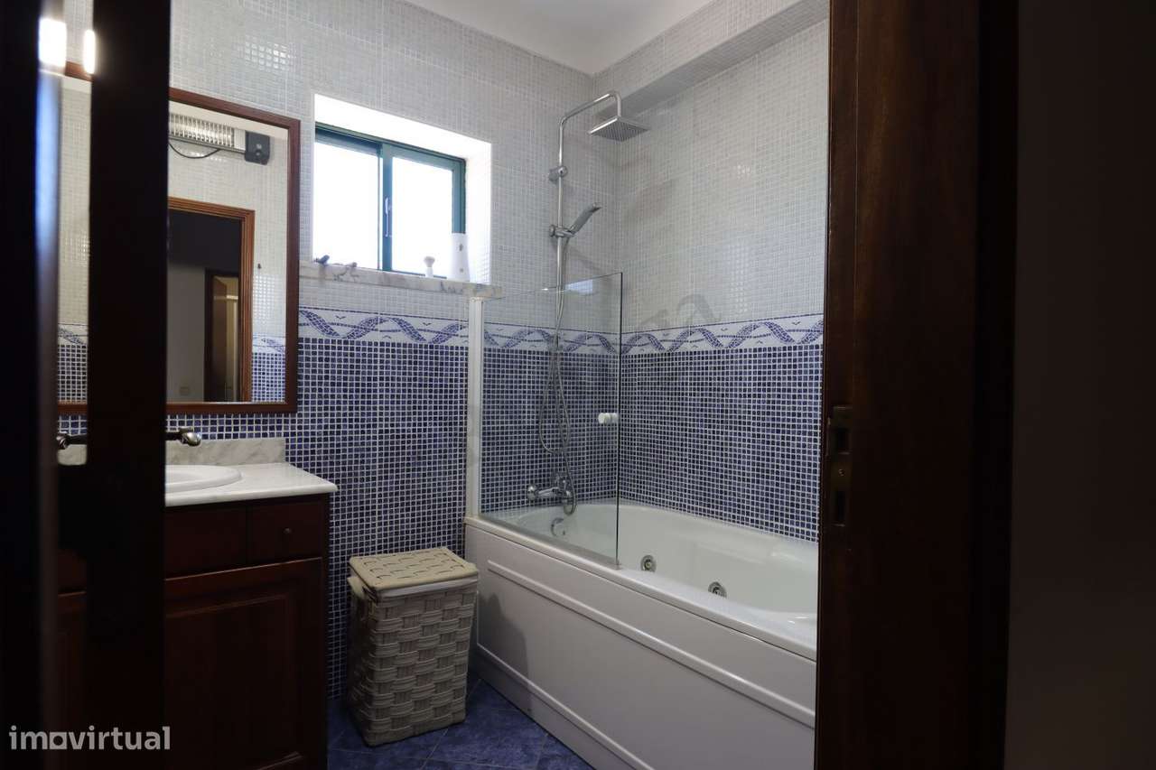 Moradia T3 para venda em Vila Nova de Santo André-16